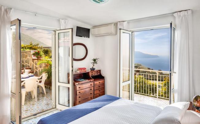 Фото отеля GOCCE DI CAPRI HOTEL & RESIDENCE