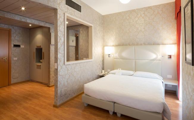 Фото отеля Qualys Hotel Nasco