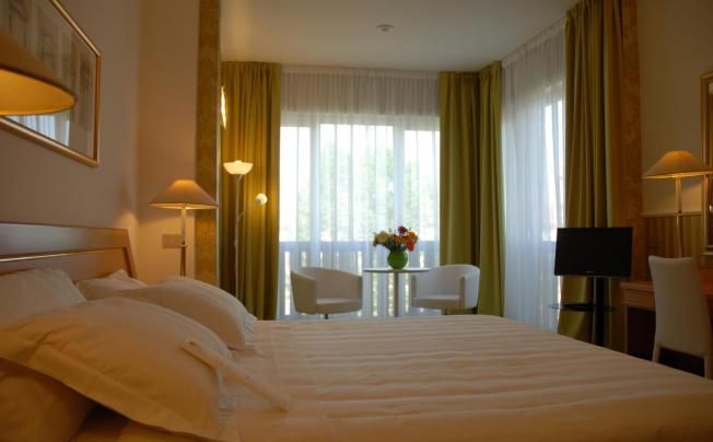 Фото отеля Qualys Hotel Nasco