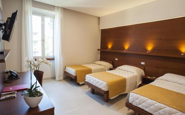 Фото отеля Checkin Villa Angelina