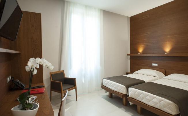 Фото отеля Checkin Villa Angelina