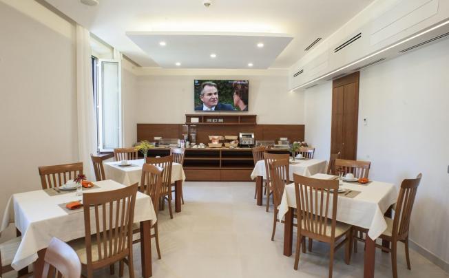 Фото отеля Checkin Villa Angelina