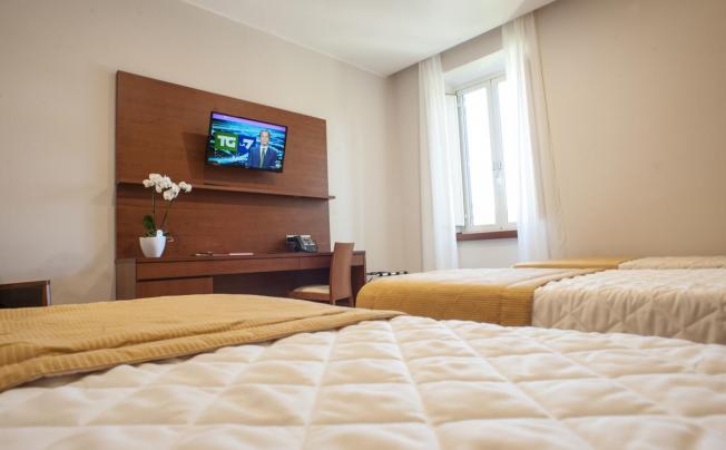 Фото отеля Checkin Villa Angelina