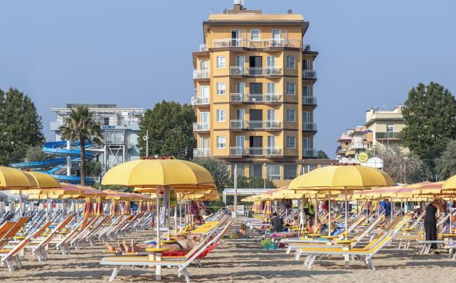 Фото отеля Carlton Beach Hotel