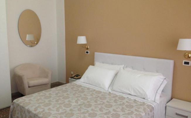 Фото отеля Carlton Beach Hotel