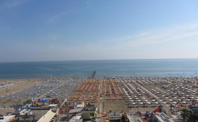 Фото отеля Carlton Beach Hotel
