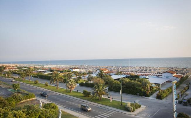 Фото отеля GRAND HOTEL