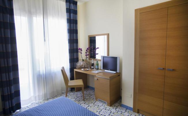 Фото отеля GRAND HOTEL