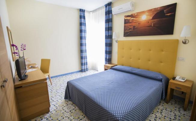 Фото отеля GRAND HOTEL