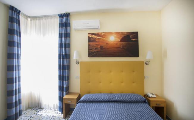 Фото отеля GRAND HOTEL