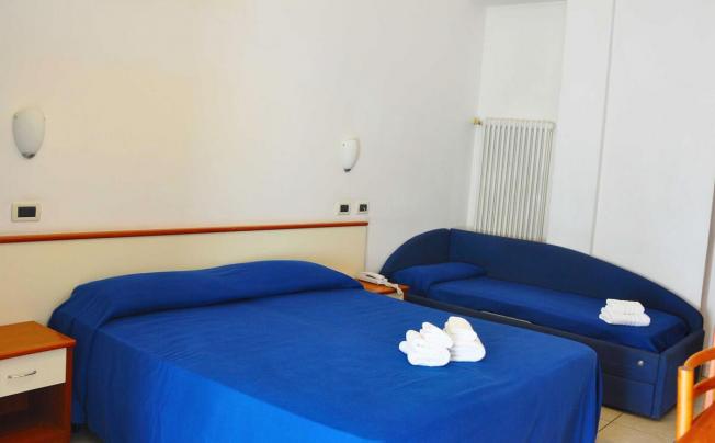 Фото отеля Blue Hotel