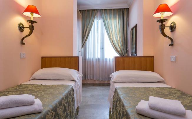 Фото отеля Center 3 Hotel