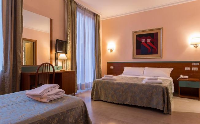 Фото отеля Center 3 Hotel