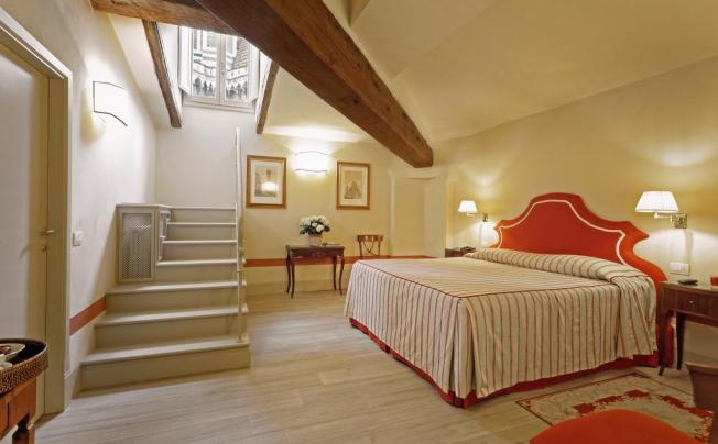 Фото отеля PALAZZO NICCOLINI AL DUOMO 