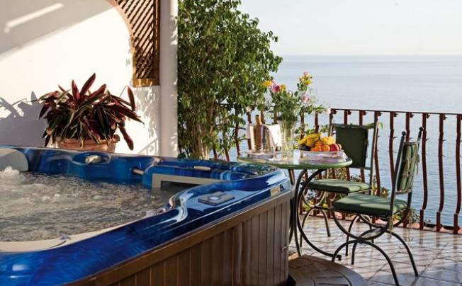 Фото отеля Eden Roc Suites