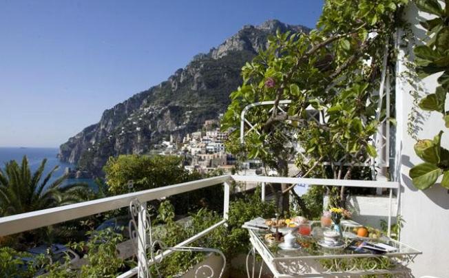 Фото отеля Eden Roc Suites