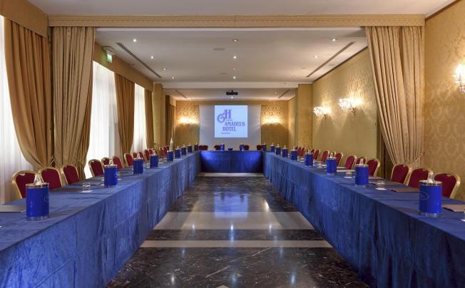 Фото отеля Amadeus Hotel