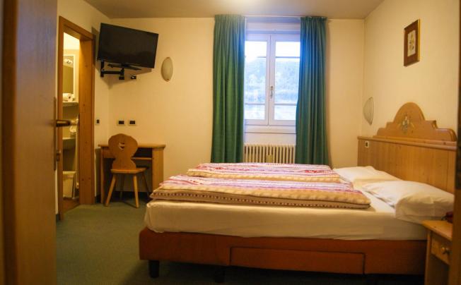 Фото отеля Alpen Village Hotel