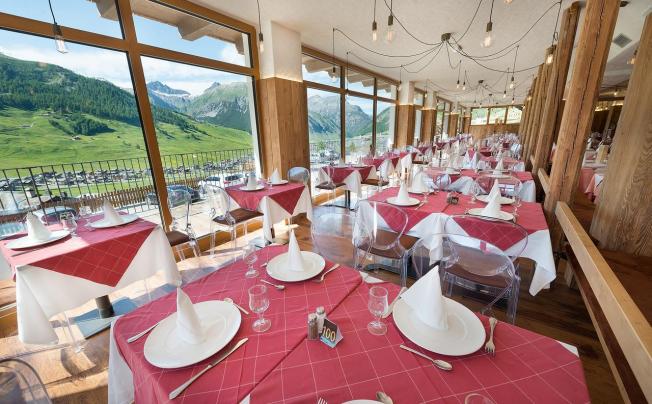 Фото отеля Alpen Village Hotel