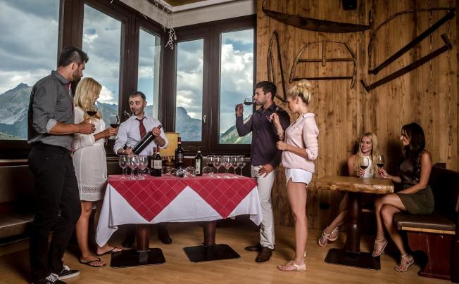 Фото отеля Alpen Village Hotel