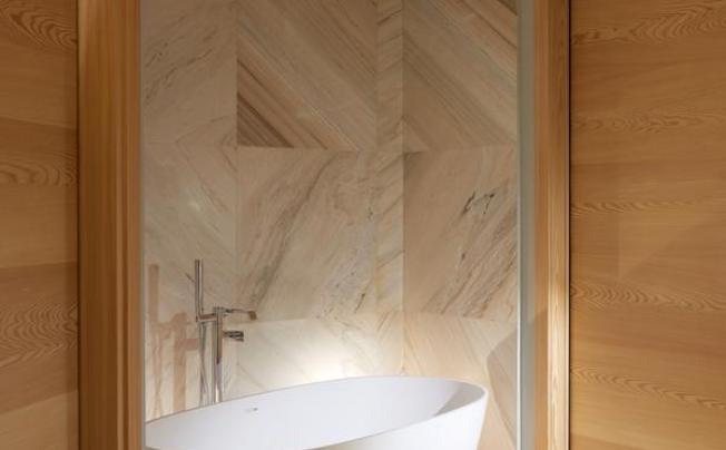 Фото отеля Aux Pieds du Roi - Suite & Spa