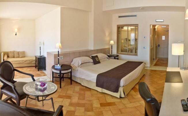 Фото отеля L EA BIANCA HOTEL 