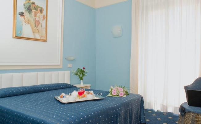 Фото отеля Augustus Hotel
