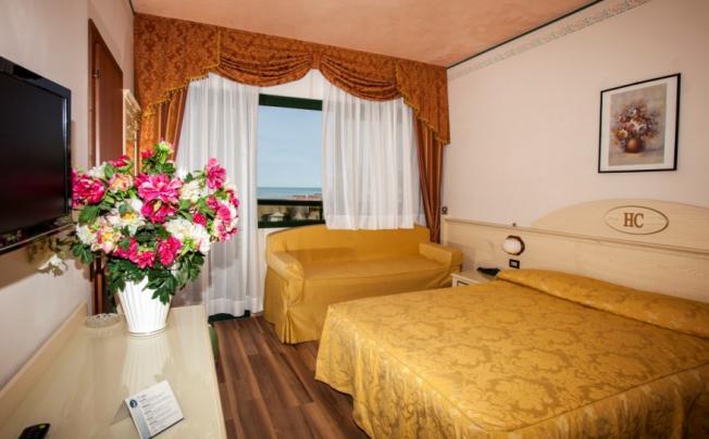 Фото отеля Hotel carlton