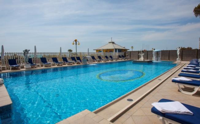 Фото отеля Hotel carlton