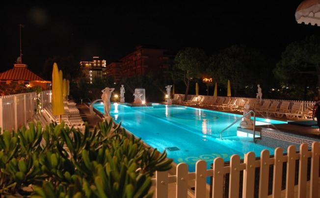 Фото отеля Hotel carlton