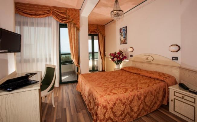 Фото отеля Hotel carlton