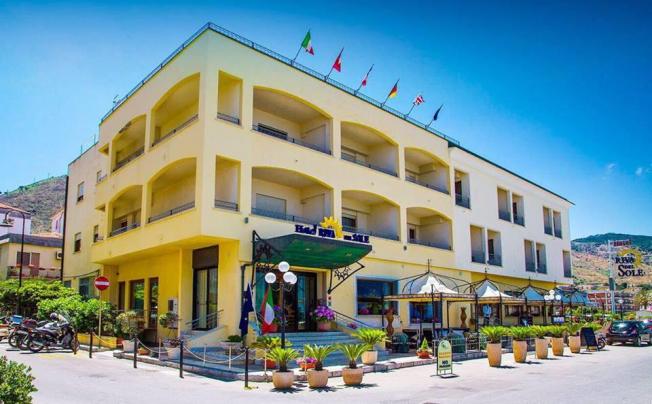 Фото отеля Riva Del Sole Hotel