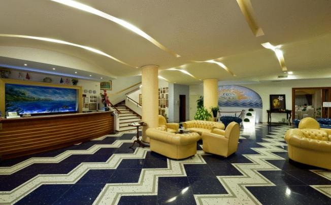 Фото отеля Riva Del Sole Hotel