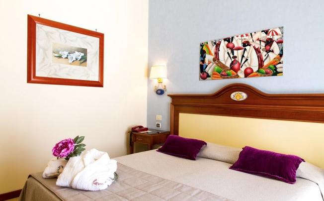 Фото отеля Riva Del Sole Hotel