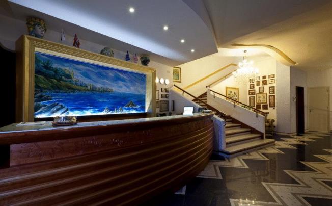 Фото отеля Riva Del Sole Hotel