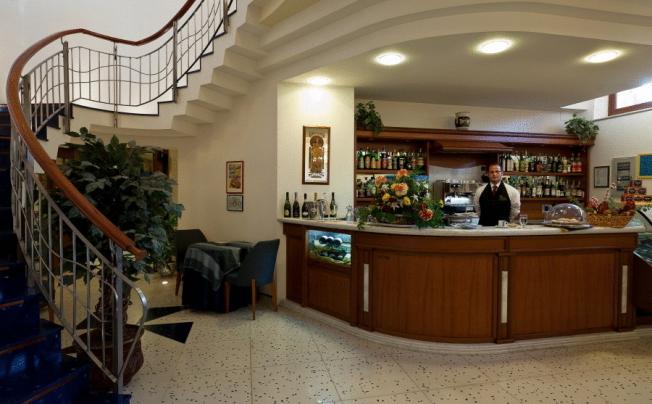 Фото отеля Riva Del Sole Hotel
