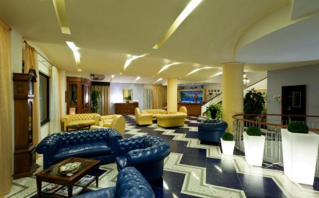 Фото отеля Riva Del Sole Hotel