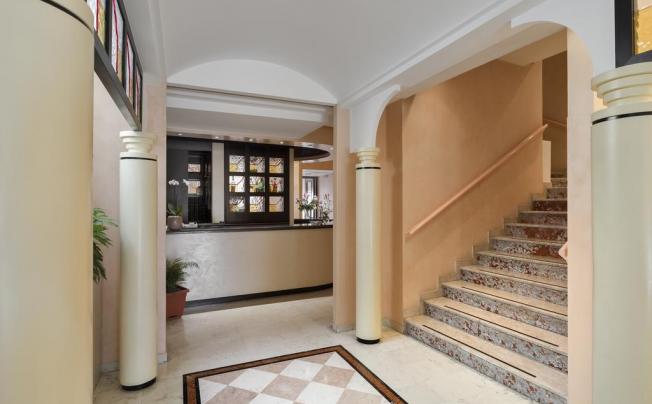 Фото отеля Garibaldi Hotel