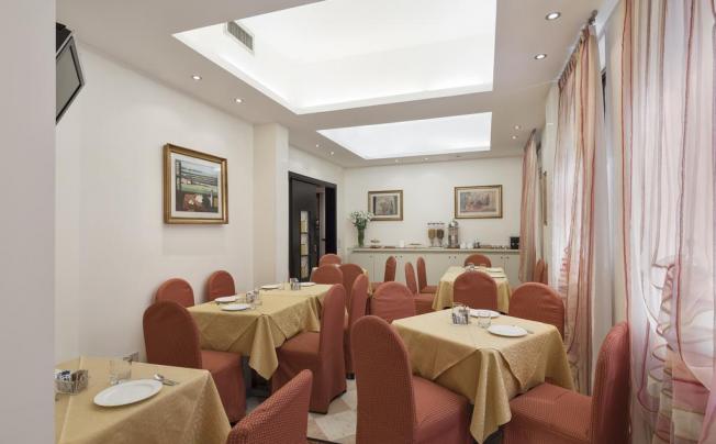 Фото отеля Garibaldi Hotel