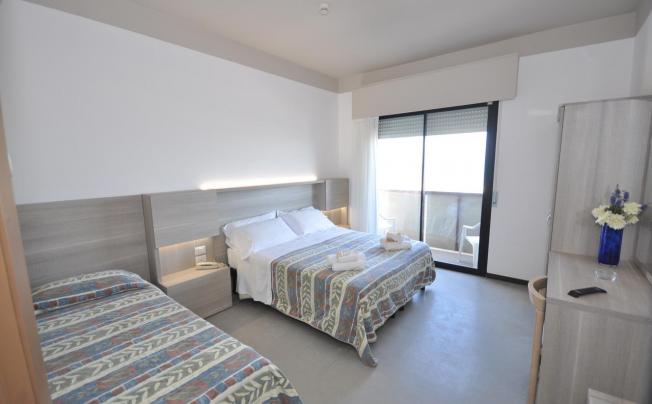 Фото отеля Hotel Alhambra Rimini