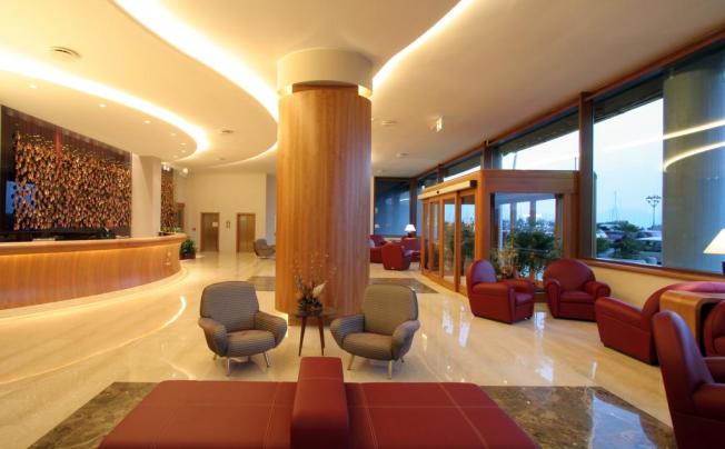 Фото отеля ROYAL CONTINENTAL