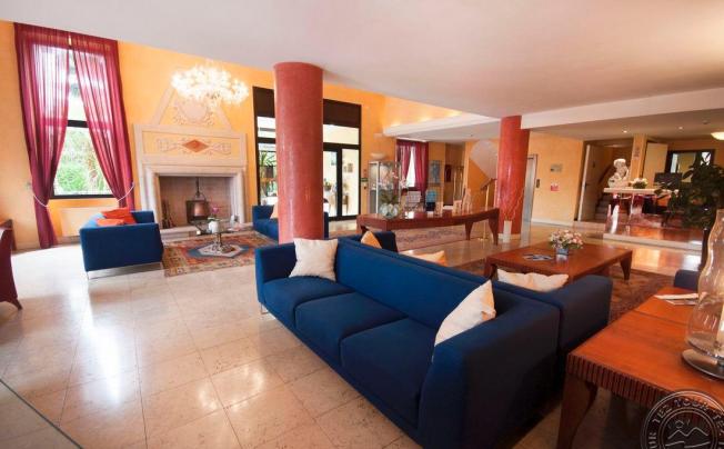 Фото отеля Villa Maria Hotel & Residence