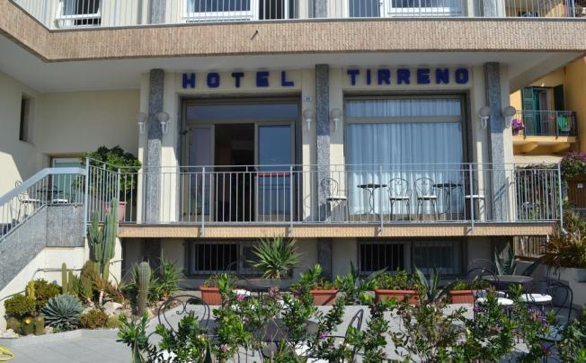 Фото отеля TIRRENO