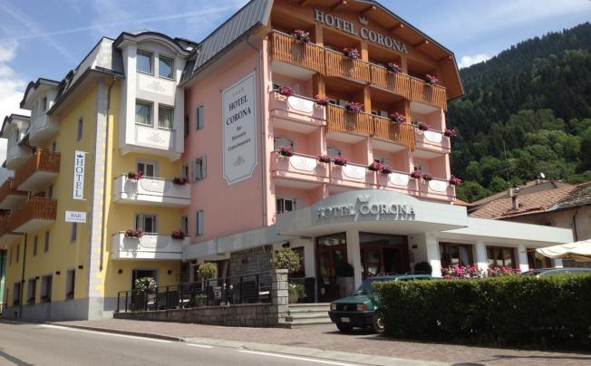 Фото отеля Corona Pinzolo Wellness Dolomite & Family Hotel