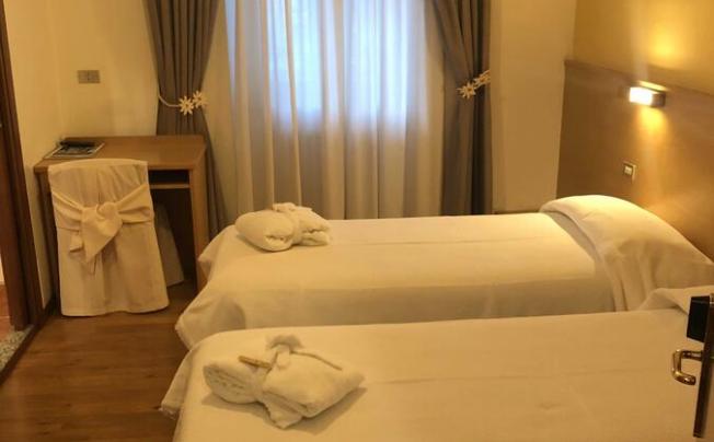 Фото отеля Corona Pinzolo Wellness Dolomite & Family Hotel