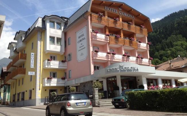 Фото отеля Corona Pinzolo Wellness Dolomite & Family Hotel