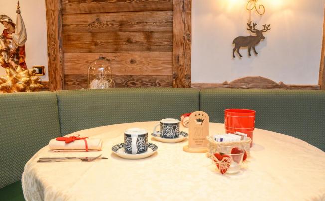 Фото отеля Corona Pinzolo Wellness Dolomite & Family Hotel