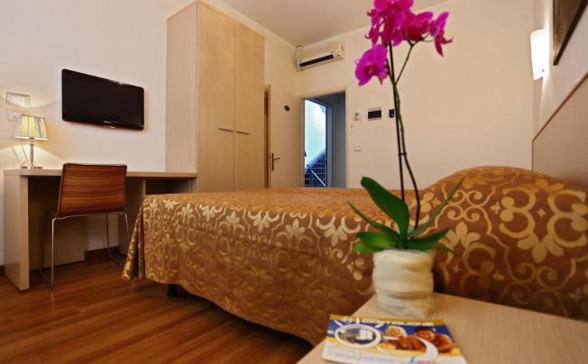 Фото отеля Castiglione Hotel