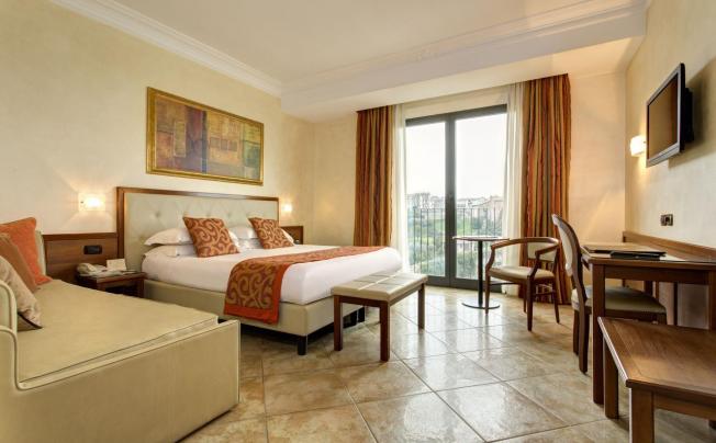 Фото отеля Athena hotel