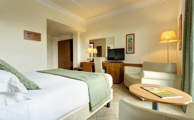 Фото отеля Athena hotel